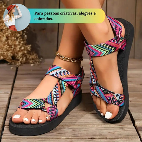 Sandálias ALEJANDRA, coloridas, slip-on com fecho em straps.